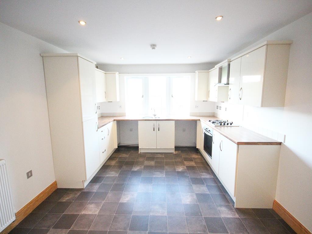 2 bedroom flat SSTC in Foulridge, Colne - IMG_0907.jpg